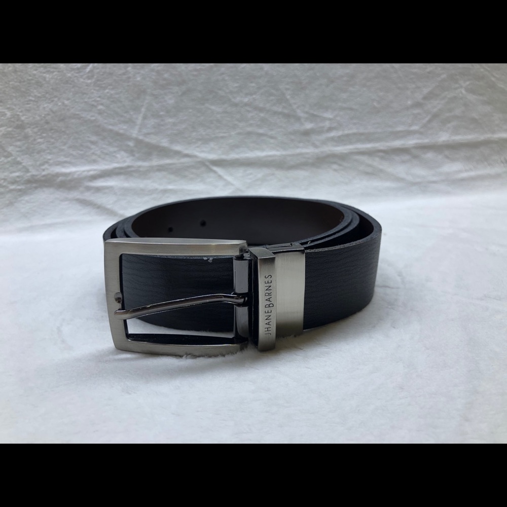 Jhane Barnes Mens Black and Brown Reversible Belt.